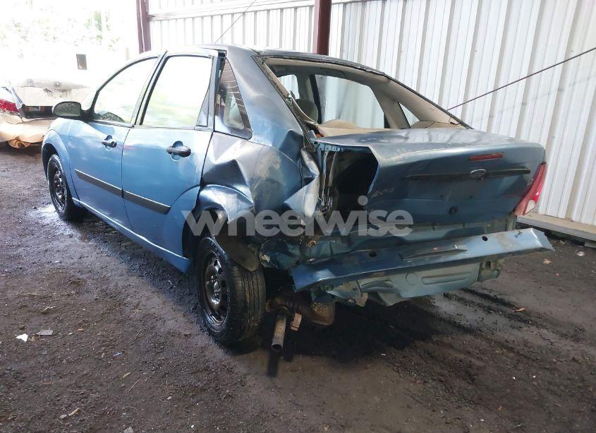 Photo 3 of 2000 Ford Focus LX (VIN 1FAFP33P9YW265353)