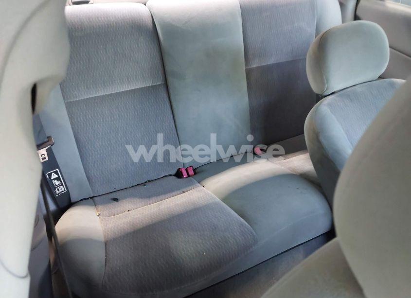 Photo 8 of 2000 Ford Focus LX (VIN 1FAFP33P9YW265353)