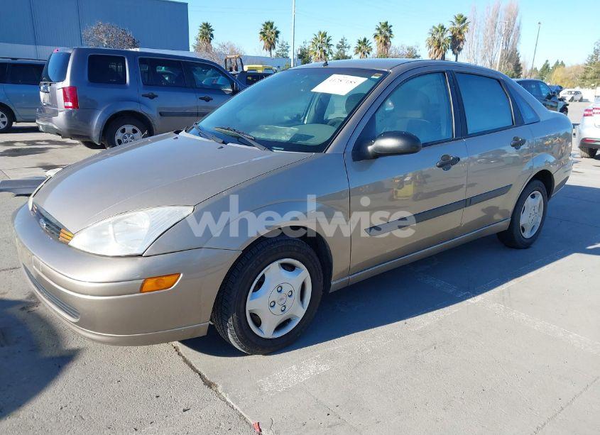 Photo 2 of 2003 Ford Focus LX (VIN 1FAFP33Z73W220938)