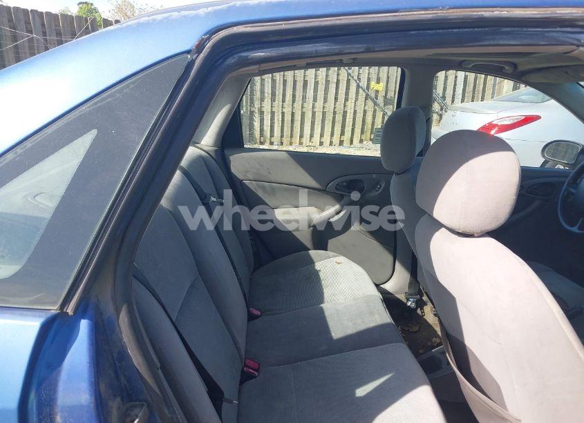 Photo 8 of 2002 Ford Focus SE (VIN 1FAFP34302W129809)