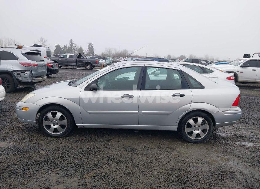 Photo 14 of 2002 Ford Focus SE (VIN 1FAFP34302W333722)