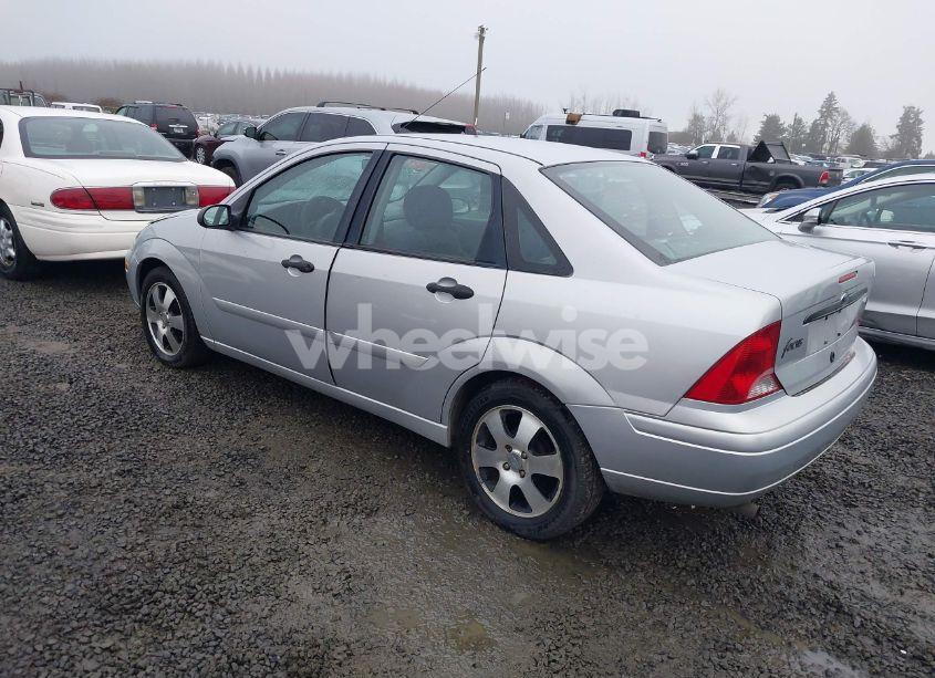 Photo 3 of 2002 Ford Focus SE (VIN 1FAFP34302W333722)