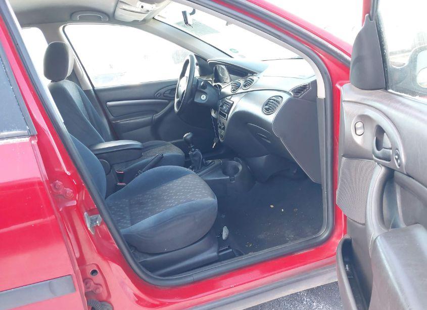 Photo 5 of 2001 Ford Focus SE (VIN 1FAFP34311W247009)