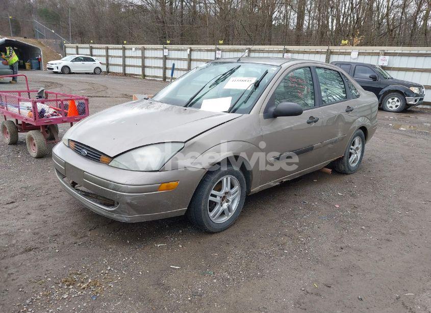 Photo 2 of 2003 Ford Focus SE (VIN 1FAFP34313W132431)