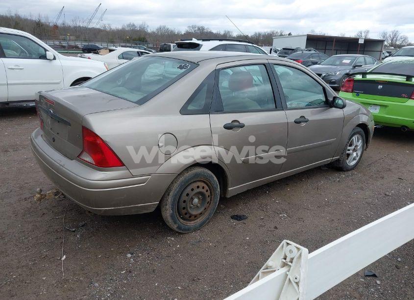 Photo 4 of 2003 Ford Focus SE (VIN 1FAFP34313W132431)