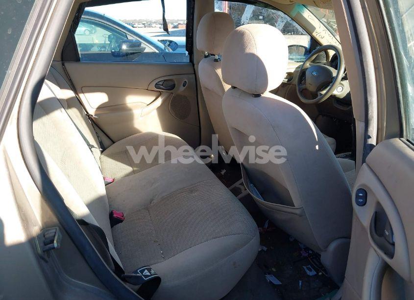 Photo 8 of 2003 Ford Focus SE (VIN 1FAFP34313W190961)