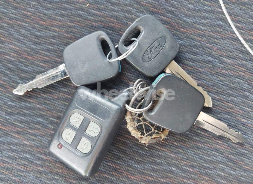 Photo 11 of 2000 Ford Focus SE (VIN 1FAFP3431YW273376)