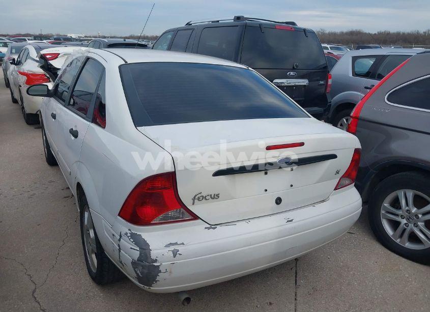 Photo 3 of 2003 Ford Focus SE (VIN 1FAFP34323W319127)