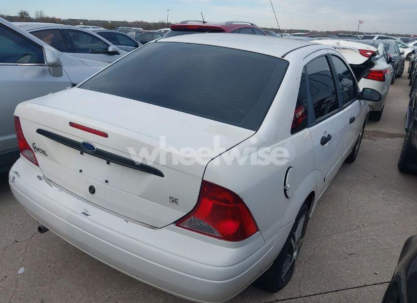 Photo 4 of 2003 Ford Focus SE (VIN 1FAFP34323W319127)