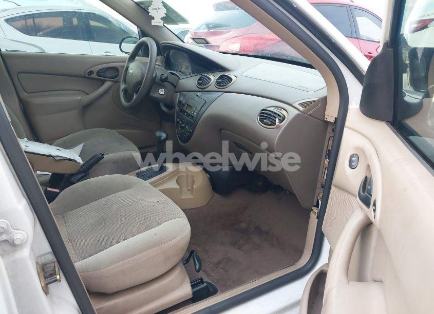 Photo 5 of 2003 Ford Focus SE (VIN 1FAFP34323W319127)