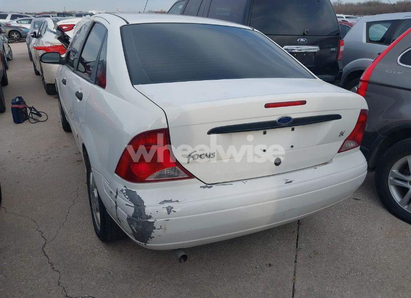 Photo 6 of 2003 Ford Focus SE (VIN 1FAFP34323W319127)