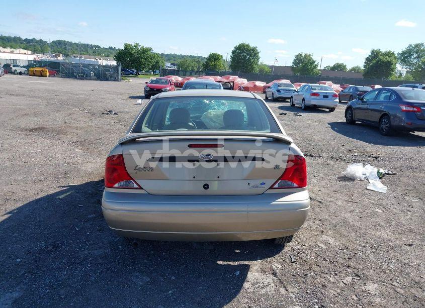 Photo 16 of 2001 Ford Focus SE/SE SPORT (VIN 1FAFP34331W295692)