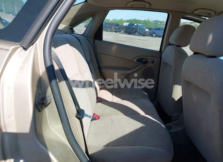 Photo 8 of 2001 Ford Focus SE/SE SPORT (VIN 1FAFP34331W295692)