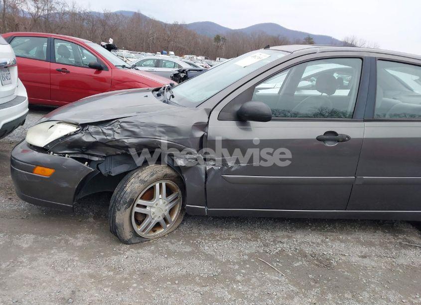 Photo 12 of 2002 Ford Focus SE (VIN 1FAFP34332W203711)