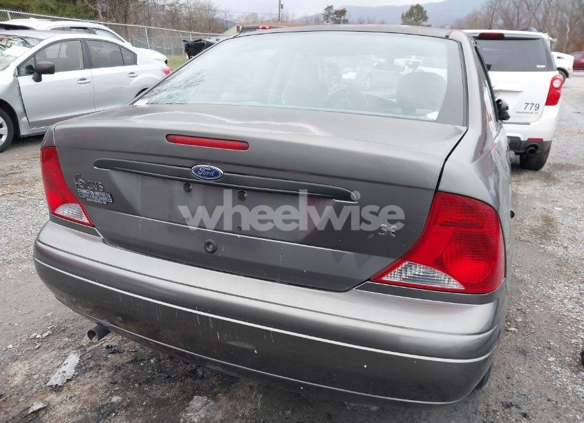 Photo 13 of 2002 Ford Focus SE (VIN 1FAFP34332W203711)