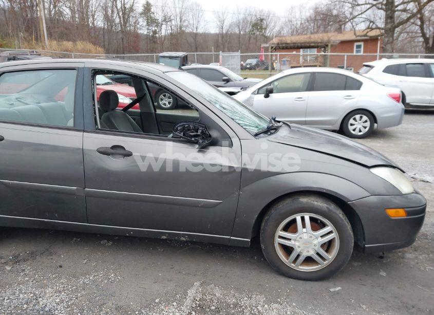 Photo 16 of 2002 Ford Focus SE (VIN 1FAFP34332W203711)