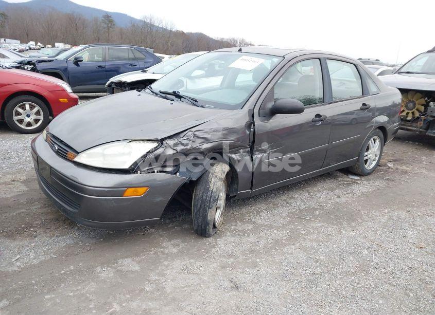 Photo 2 of 2002 Ford Focus SE (VIN 1FAFP34332W203711)