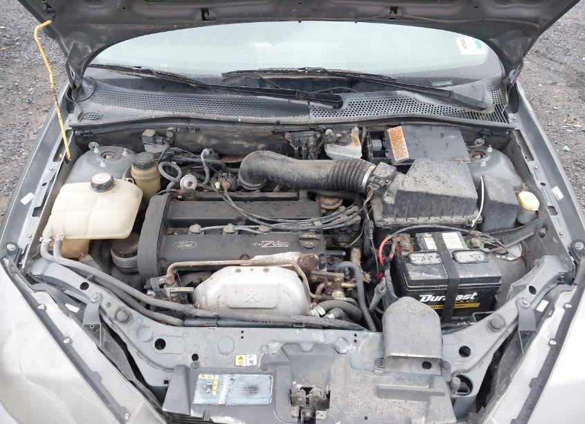 Photo 10 of 2004 Ford Focus SE (VIN 1FAFP34334W154268)
