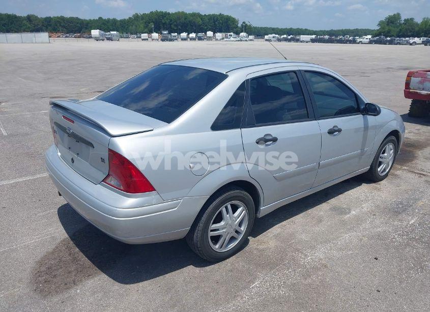 Photo 4 of 2002 Ford Focus SE/SE COMFORT/SE SPORT (VIN 1FAFP34342W270897)