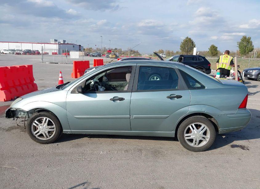 Photo 15 of 2003 Ford Focus SE (VIN 1FAFP34343W222169)