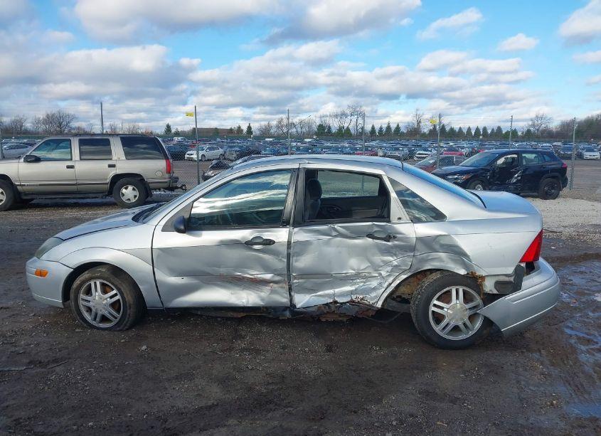 Photo 14 of 2004 Ford Focus SE (VIN 1FAFP34344W185626)