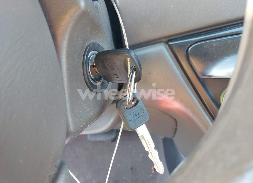 Photo 11 of 2000 Ford Focus SE (VIN 1FAFP3434YW401903)