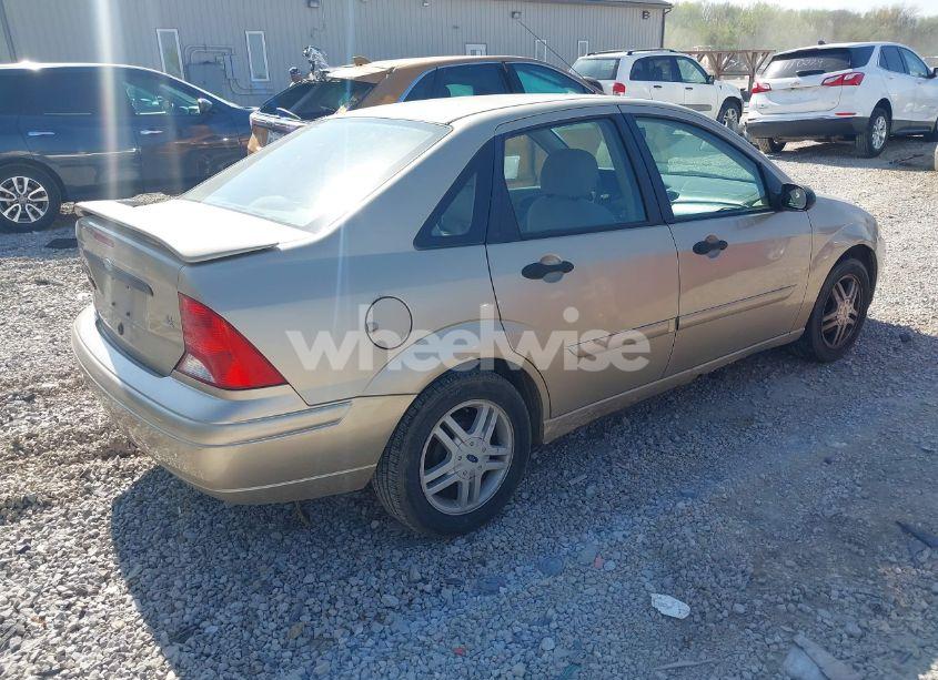 Photo 4 of 2000 Ford Focus SE (VIN 1FAFP3434YW401903)