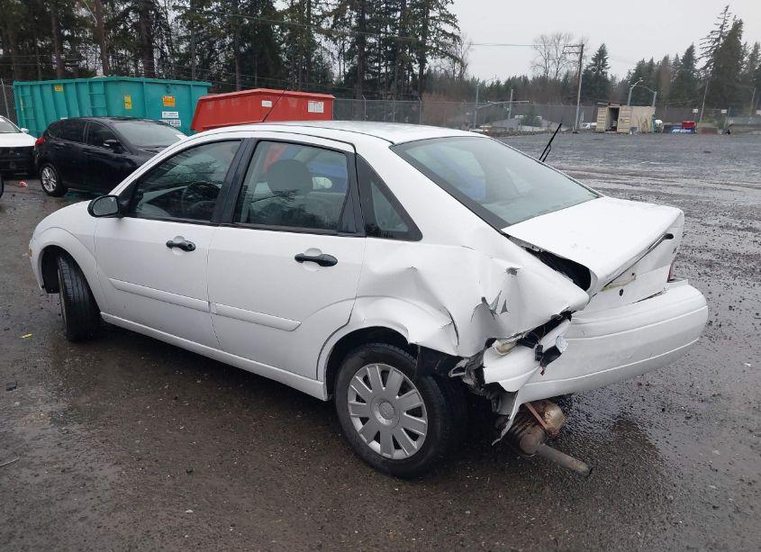 Photo 3 of 2004 Ford Focus SE (VIN 1FAFP34354W114869)