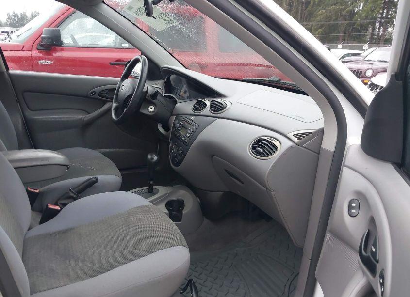 Photo 5 of 2004 Ford Focus SE (VIN 1FAFP34354W114869)