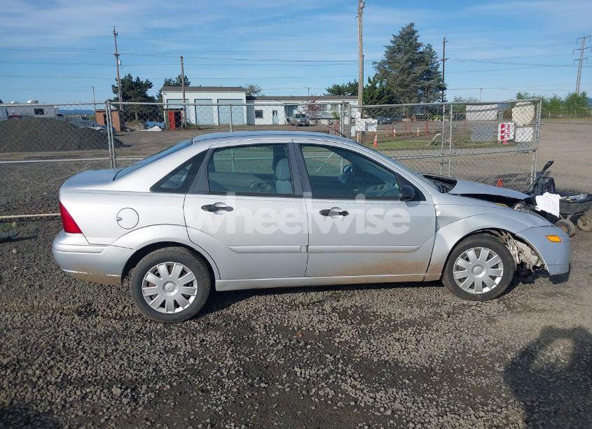 Photo 13 of 2004 Ford Focus SE (VIN 1FAFP34354W143014)