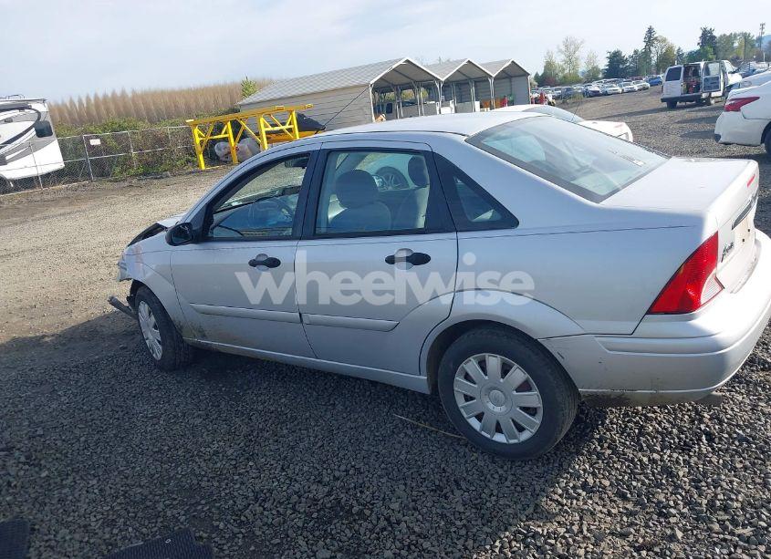 Photo 14 of 2004 Ford Focus SE (VIN 1FAFP34354W143014)