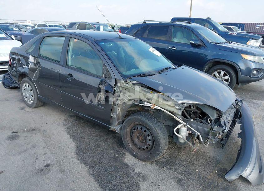 2004 Ford Focus SE (VIN 1FAFP34384W189923) main photo