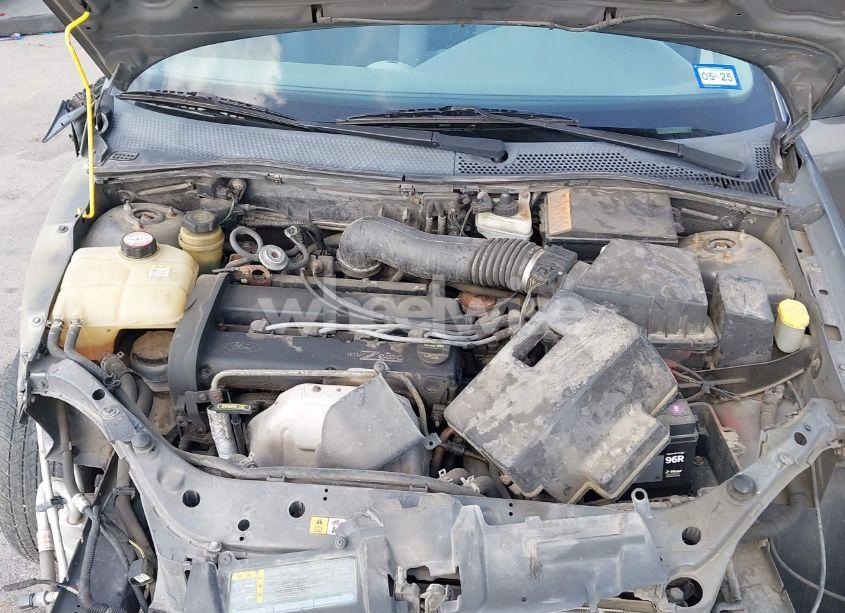 Photo 10 of 2004 Ford Focus SE (VIN 1FAFP34384W189923)