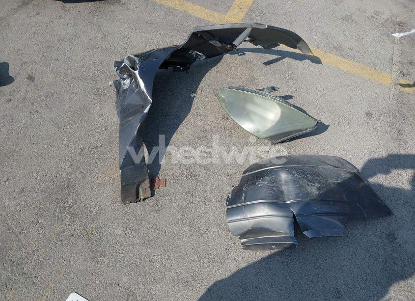 Photo 11 of 2004 Ford Focus SE (VIN 1FAFP34384W189923)