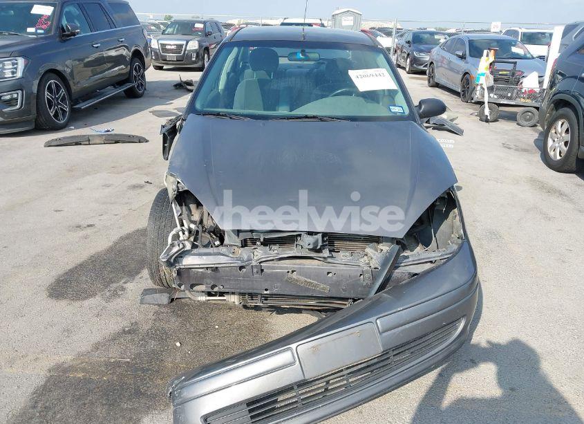 Photo 12 of 2004 Ford Focus SE (VIN 1FAFP34384W189923)