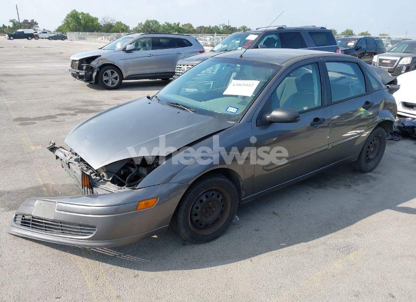 Photo 2 of 2004 Ford Focus SE (VIN 1FAFP34384W189923)