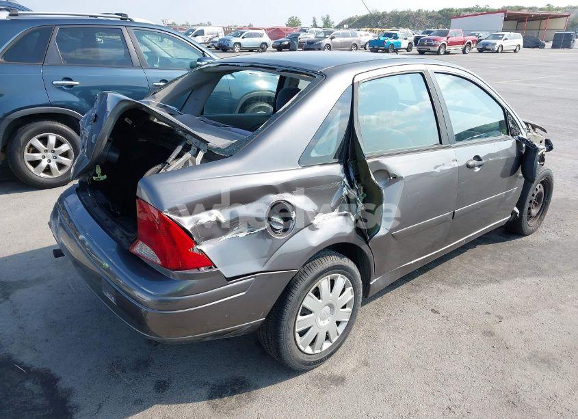 Photo 4 of 2004 Ford Focus SE (VIN 1FAFP34384W189923)