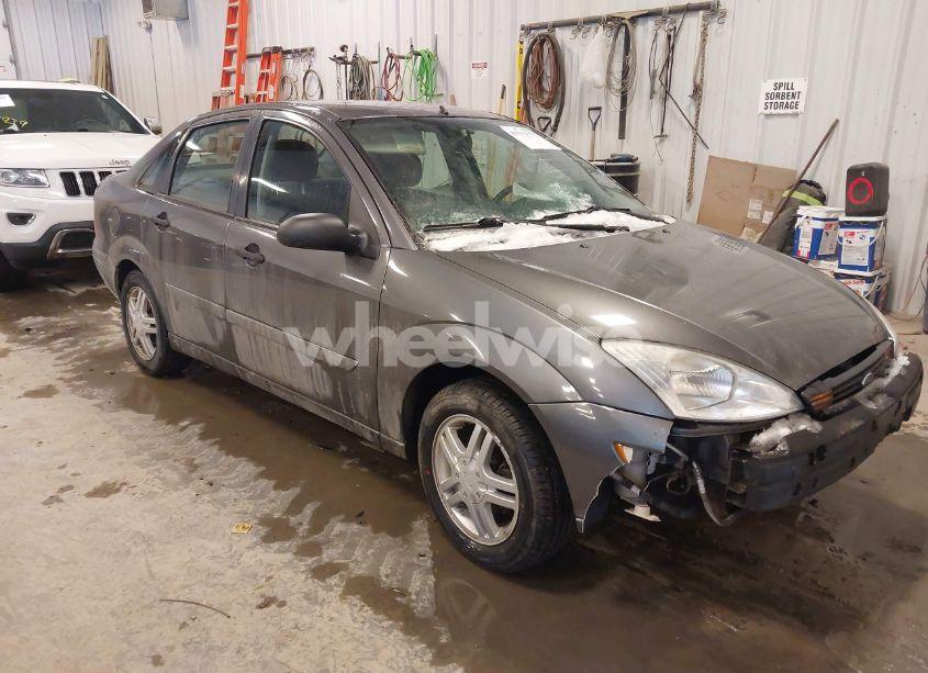 2002 Ford Focus SE (VIN 1FAFP34392W246403) main photo