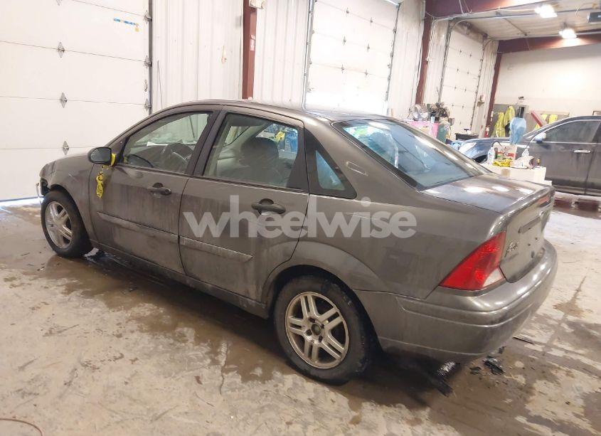 Photo 3 of 2002 Ford Focus SE (VIN 1FAFP34392W246403)