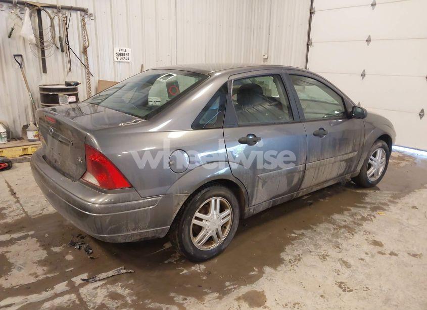 Photo 4 of 2002 Ford Focus SE (VIN 1FAFP34392W246403)