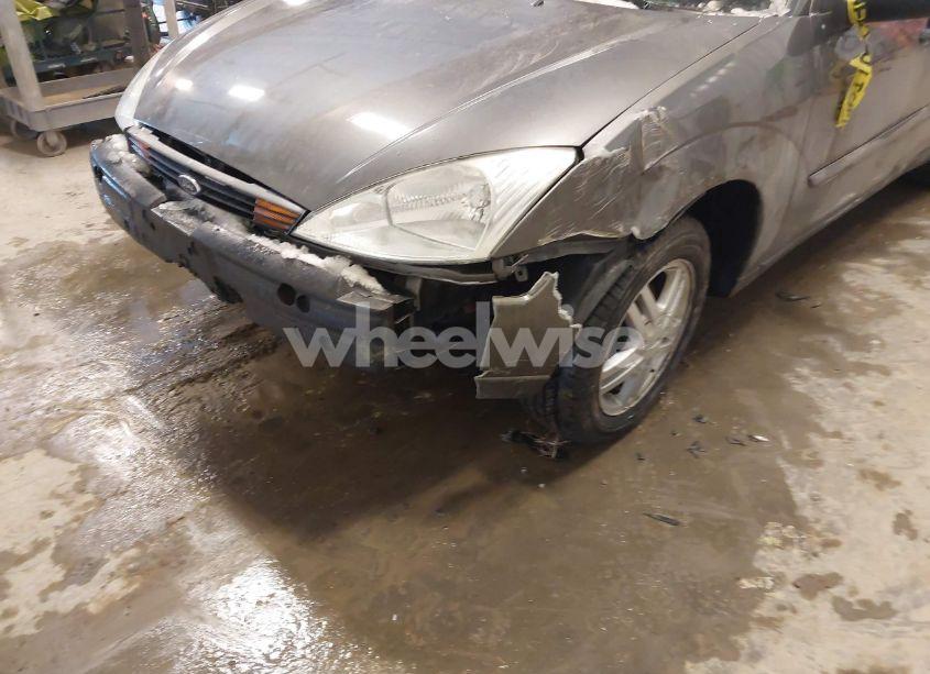 Photo 6 of 2002 Ford Focus SE (VIN 1FAFP34392W246403)