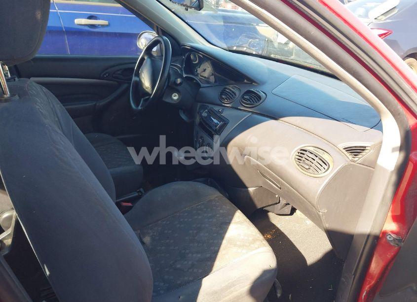 Photo 5 of 2001 Ford Focus SE (VIN 1FAFP343X1W270837)