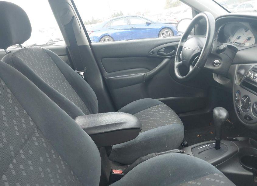 Photo 5 of 2001 Ford Focus SE (VIN 1FAFP343X1W299044)