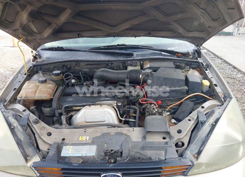 Photo 10 of 2004 Ford Focus SE (VIN 1FAFP343X4W156745)