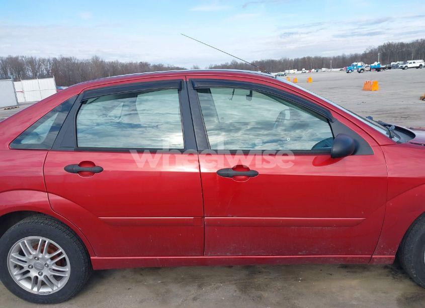 Photo 13 of 2005 Ford Focus ZX4 (VIN 1FAFP34N05W186288)