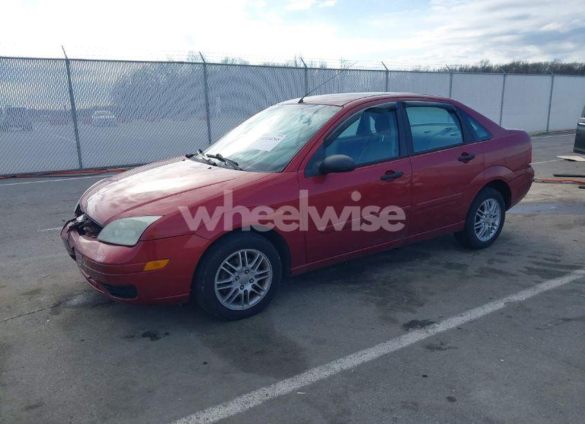 Photo 2 of 2005 Ford Focus ZX4 (VIN 1FAFP34N05W186288)