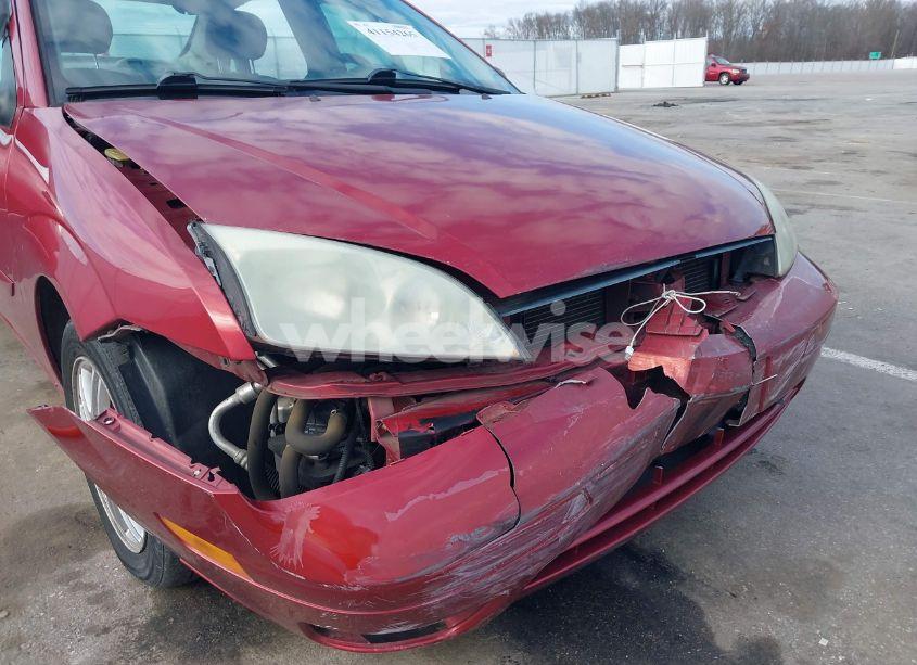Photo 6 of 2005 Ford Focus ZX4 (VIN 1FAFP34N05W186288)