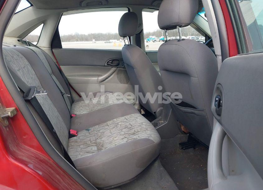 Photo 8 of 2005 Ford Focus ZX4 (VIN 1FAFP34N05W186288)