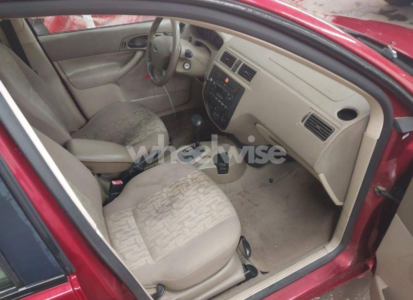 Photo 5 of 2005 Ford Focus ZX4 (VIN 1FAFP34N05W227048)