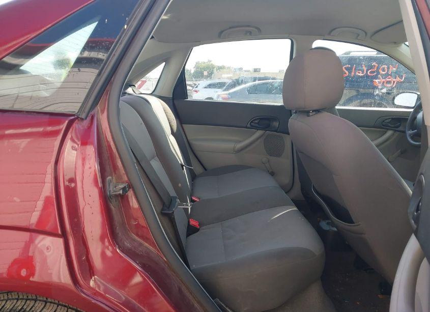 Photo 8 of 2006 Ford Focus ZX4 (VIN 1FAFP34N06W103346)